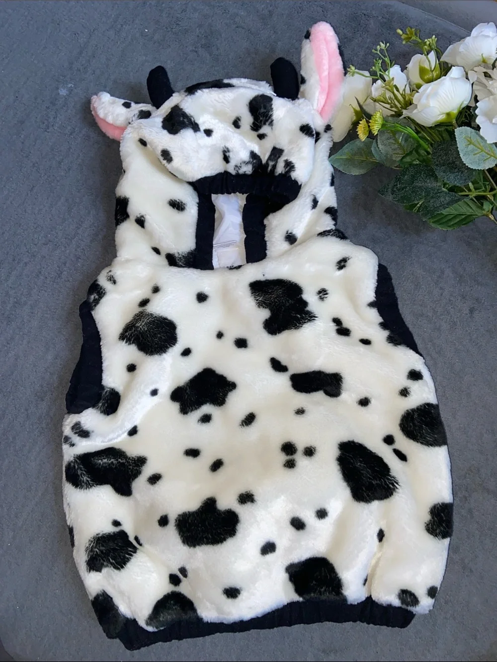 Kids Cow Print Fleece Hooded Vest - Black & White Approximately 2+years and up